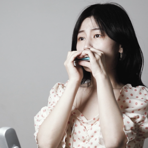 公车上拨开岳双腿进入电影
